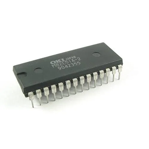 circuit intégré M82C51A-2 , communication série , DIP-28