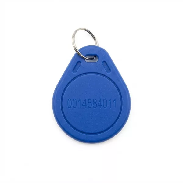 Le porte-clés de droite (13,56 MHz MIFARE Classic / UID changeable ou inscriptible)